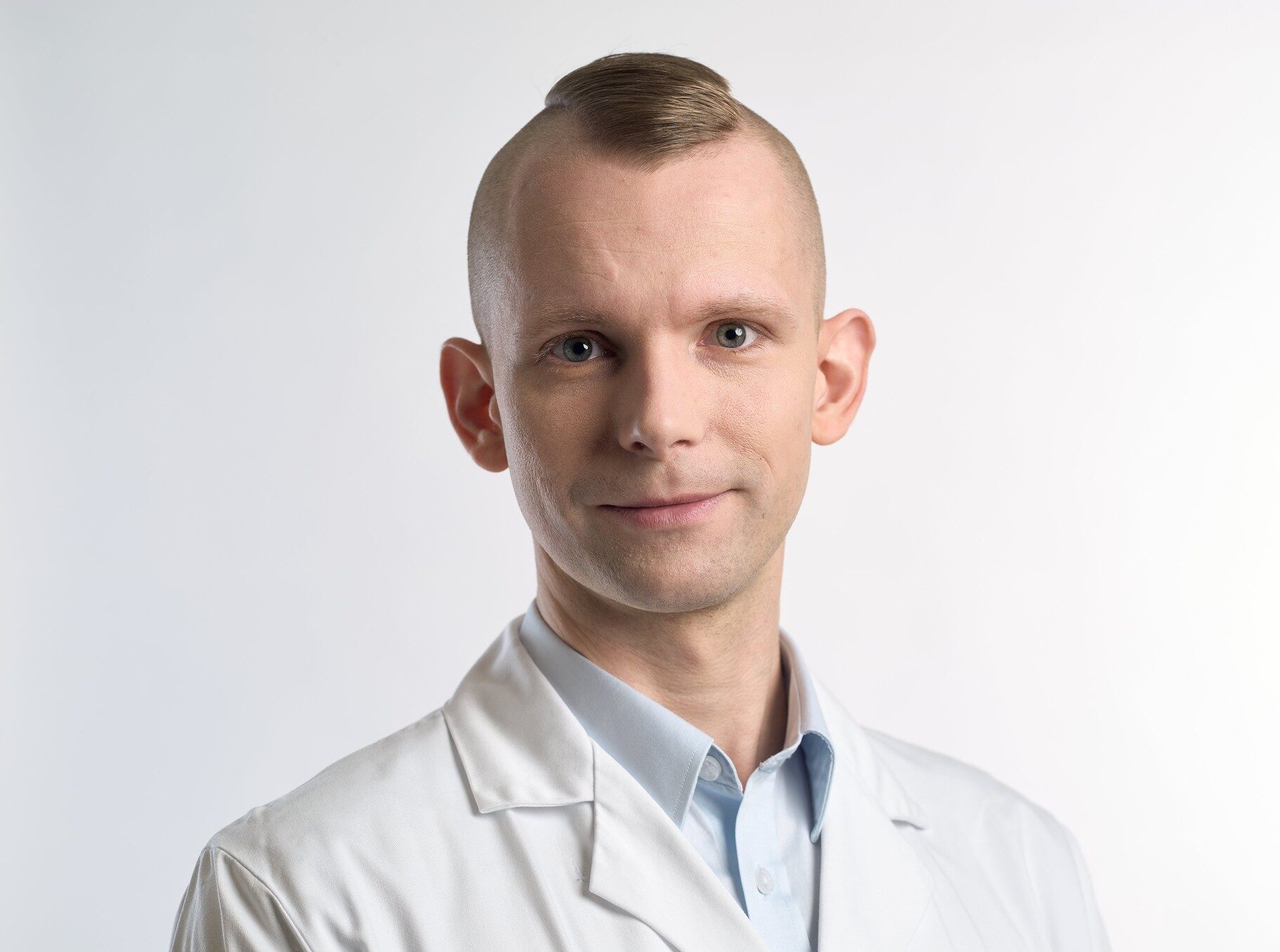 Dr. Maciej Pelak